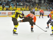 Фоторепортаж с матча ВХЛ «Спутник» — «Сарыарка» 1:2