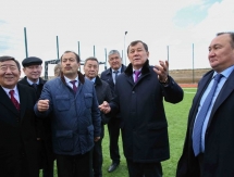 Сапиев и Елеусинов открыли спорткомплекс в Шу