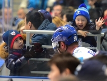 Фоторепортаж с матча КХЛ «Барыс» — «Локомотив» 1:8 