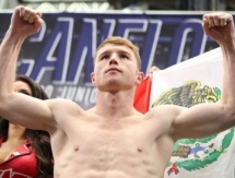 Потенциальный соперник Головкина, Альварес, планирует провести три боя в 2017 году