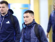 Фоторепортаж с прибытия «Астаны» на матч Премьер-Лиги с «Актобе»