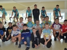 Олимпиец Кожатаев провел разминку для школьников в СКО