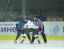 Фоторепортаж с матча ВХЛ «Торпедо» — «Барс» 3:0