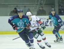 Фоторепортаж с матча ВХЛ «Торпедо» — «Барс» 3:0