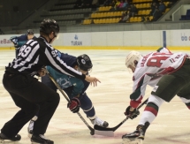 Фоторепортаж с матча ВХЛ «Торпедо» — «Барс» 3:0