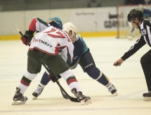 Фоторепортаж с матча ВХЛ «Торпедо» — «Барс» 3:0