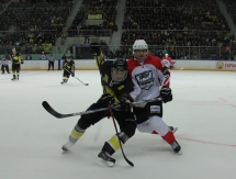 Фоторепортаж с матча ВХЛ «Сарыарка» — «Нефтяник» 0:1