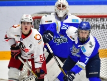 Фоторепортаж с матча МХЛ «Снежные Барсы» — «Авто» 1:3