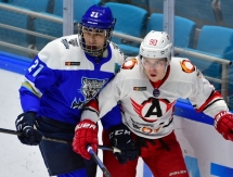 Фоторепортаж с матча МХЛ «Снежные Барсы» — «Авто» 1:3