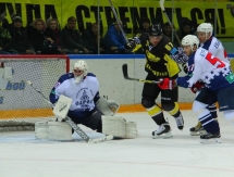 Фоторепортаж с матча ВХЛ «Сарыарка» — «Саров» 1:2