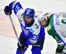 Фоторепортаж с матча МХЛ «Снежные Барсы» — «Толпар» 2:3