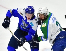 Фоторепортаж с матча МХЛ «Снежные Барсы» — «Толпар» 2:3