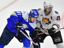 Фоторепортаж с матча КХЛ «Барыс» — «Амур» 2:1 ОТ