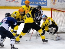 Фоторепортаж с матча ВХЛ «Саров» — «Сарыарка» 1:0 