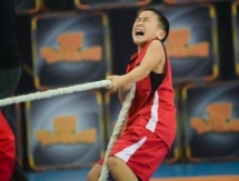 Видео казахстанского мальчика, перетягивающего канат, стало хитом в Интернете