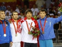 UWW присвоил серебряную медаль Олимпийских игр в Пекине Тенизбаеву