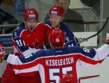 Воспитанник усть-каменогорского хоккея Кошелев набирает очки во втором матче КХЛ кряду