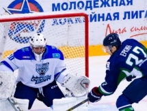 Фоторепортаж с матча МХЛ «Мамонты Югры» — «Снежные Барсы» 2:1