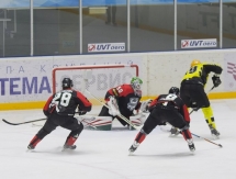 Фоторепортаж с матча ВХЛ «Нефтяник» — «Сарыарка» 1:3