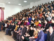 Тяжелоатлет Уланов откровенно пообщался со студентами