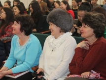 Тяжелоатлет Уланов откровенно пообщался со студентами