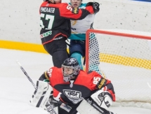 Фоторепортаж с матча ВХЛ «Нефтяник» — «Торпедо» 2:3