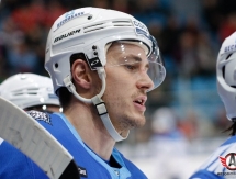 Фоторепортаж с матча КХЛ «Автомобилист» — «Барыс» 3:4