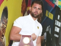 Промоутер Сондерса планирует переговоры с Головкиным и Альваресом