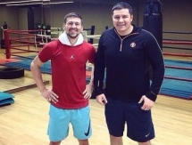 Акбербаев продолжает подготовку к бою с Крстачичем