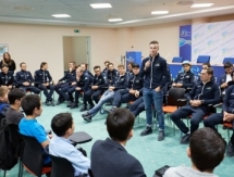 Оценки в школе, секреты тренировок, проведение досуга. Чем интересны гонщики «Астаны» юным спортсменам