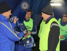 Ветераны казахстанского футбола сыграли товарищеский матч в честь Всемирного дня футбола