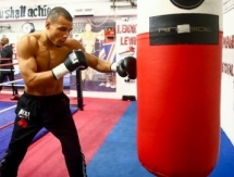 Потенциальный соперник Головкина вернулся к тренировкам после травмы