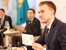 Олимпийский чемпион Баландин поздравил казахстанцев с наступающим Новым годом