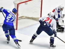 Фоторепортаж с матча КХЛ «Барыс» — «Торпедо» 1:3