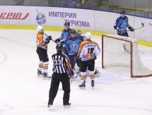 Фоторепортаж с матча ВХЛ «Торпедо» — «Спутник» 5:3 