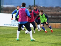 Фоторепортаж с вечерней тренировки «Окжетпеса» 