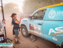 Экипаж Astana Motorsports вытащил конкурентов из феш-феша