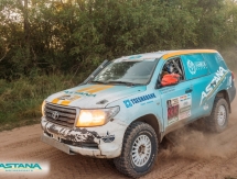 Экипаж Astana Motorsports вытащил конкурентов из феш-феша