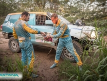 Экипаж Astana Motorsports вытащил конкурентов из феш-феша