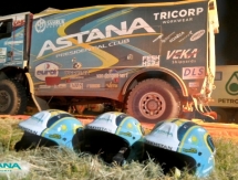 Экипаж Astana Motorsports вытащил конкурентов из феш-феша