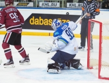 Фоторепортаж с матча КХЛ «Динамо» Рига — «Барыс» 2:3