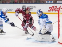 Фоторепортаж с матча КХЛ «Динамо» Рига — «Барыс» 2:3