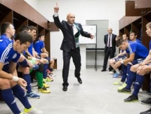 Какау ушел с поста главного тренера сборной Казахстана