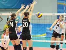 «Иртыш-Казхром» и «Алтай» уходят в отрыв