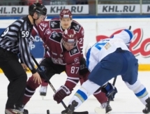 Фоторепортаж с матча КХЛ «Динамо» Рига — «Барыс» 2:3