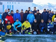 Казахстанские боксеры сыграли в футбол во время УТС