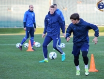 Фоторепортаж с вечерней тренировки «Окжетпеса»