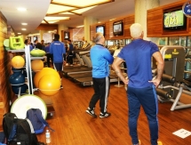 Фоторепортаж с тренировки «Окжетпеса» в тренажерном зале