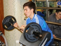 Фоторепортаж с тренировки «Окжетпеса» в тренажерном зале