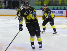 Фоторепортаж с матча ВХЛ «Сарыарка» — «Сокол» 3:2 Б
